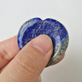 Manekieko Manekieko Natural Lapis Lazuli Heart Chakra Thumb Worry Stone,Hand Carved Healing Crystal Shaped Stone for Anxiety Stress Relief Meditation