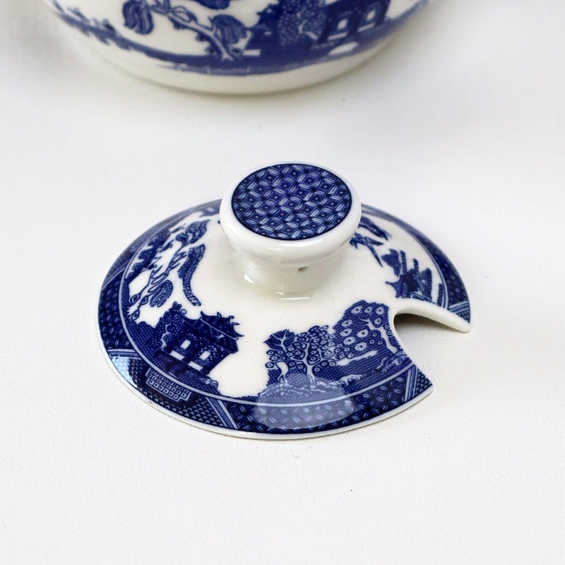 Darthome Sugar Pot with Lid Blue Willow Ceramic English Tableware