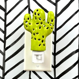 Lilys Lights Handmade LED Ceramic Night Light (Green Cactus)