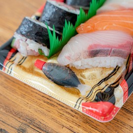 Japanese Sushi Grass Baran 1000 pcs with Mini Fish Shaped Bottles, Made in Japan for Bento Box, Garnish, Sashimi Food Divider, Green, (1000Pcs Sushi Grass with fish bottle) (10 Bottle,1000 Grass)