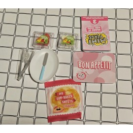 MGA Miniverse Make It Mini HAZELNUT CREPES Strawberries Bananas No Resin!