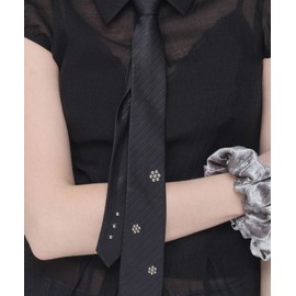 Jenadu Stud Flower Tie