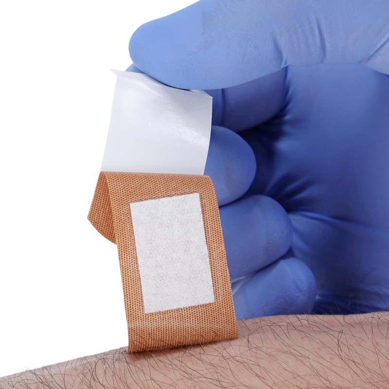 Henry Schein Adhesive Fabric Bandage Strips, 1" x 3", Sterile,