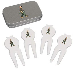 Azeeda 'Skateboarder Walking with Skateboard' Golf Divot Tool/Repair Fork Gift Set (GO00071838)