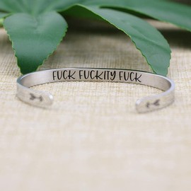 JoycuFF Funny Birthday Gift for Sister Friendship Daughter Wife Bracelets for Women Inspirational Jewelry Friend Encouragement Empowerment Mantra Cuff Bangle