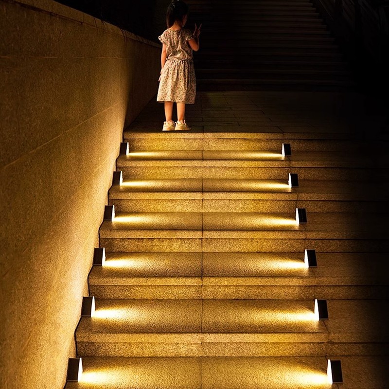 2 Set Solar Step Lights Triangle Solar Stair Light IP68