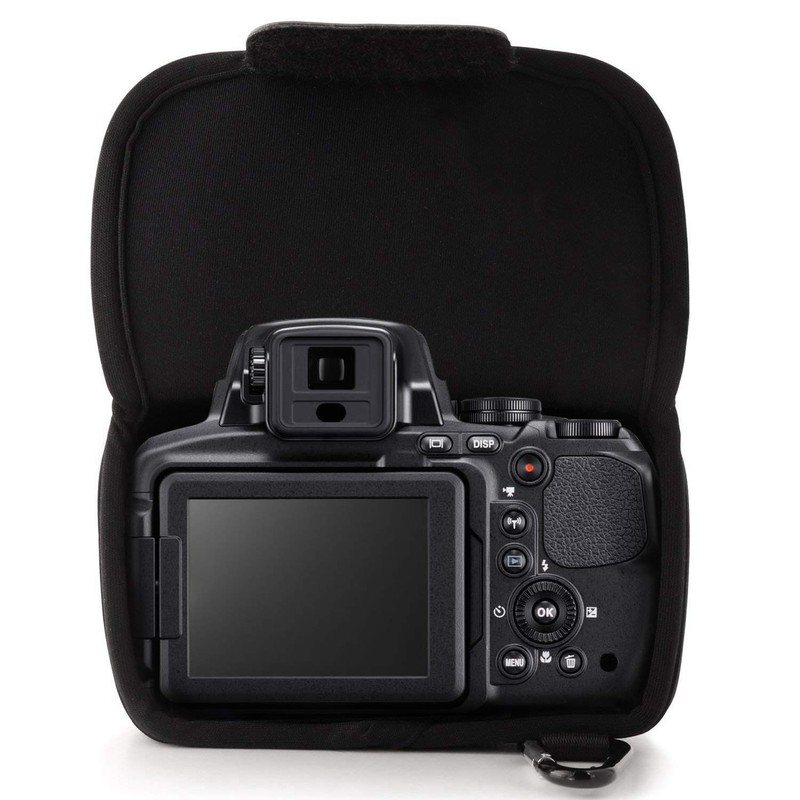 MegaGear MG1110 Ultra Light Neoprene Case with Carabiner for Nikon