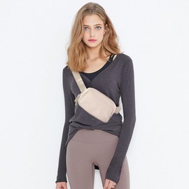 Belt Bag for Women Two-Way Zipper Cross Body Fanny Pack Fashion Waist Packs Everywhere Belt Bag with Adjustable Strap Gifts for Teen Girls Women Men (Beige)