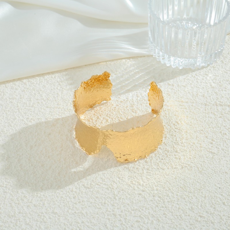 WOWORAMA Chunky Gold Cuff Bracelet for Women Irregular Hammered Cuff