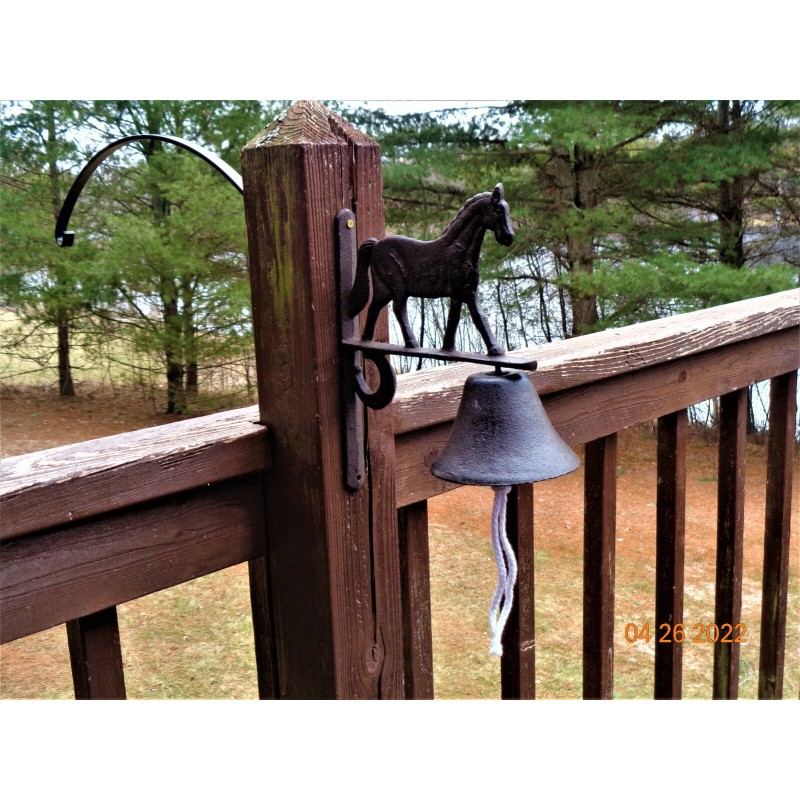 Cast Iron YELLOWSTONE Lucky Horseshoe and Horse Metal Hanging Dinner