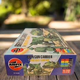 Airfix A01309 1:76 Scale Bren Gun Carrier and 6PDR Anti-Tank Gun Military Vehicles Classic Kit Series 1
