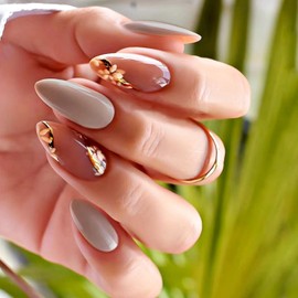 24Pcs Press on Nails Medium Almond,French Tip Fake Nails Medium with Nude White Floral Designs Full Cover Glossy Glue on Nails Thick Acrylic False Nails Medium Almond Cute Stick on Nails for Women Girls W796