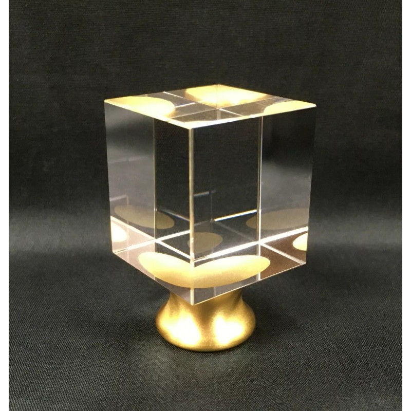 LITE ACCENTS Lamp Finial-Optic Crystal CUBE With Satin Brass Base
