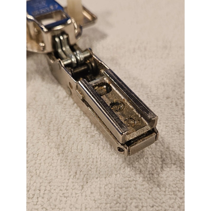 Grass 1000-344 Cabinet Door Hinge 100deg overlay slide on NEW