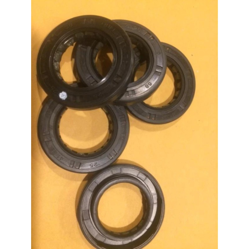 PREDATOR 224cc (all) Harbor Freight Performance Crankshaft Oil Seals 1