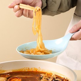 OULIGET Lightweight Large Plates with Handle Korean,Plastic Serving Plates Sauce Dish Appetizer Plate,Reusable Plate Set for Steak,Pasta, and Salad,3 Pieces