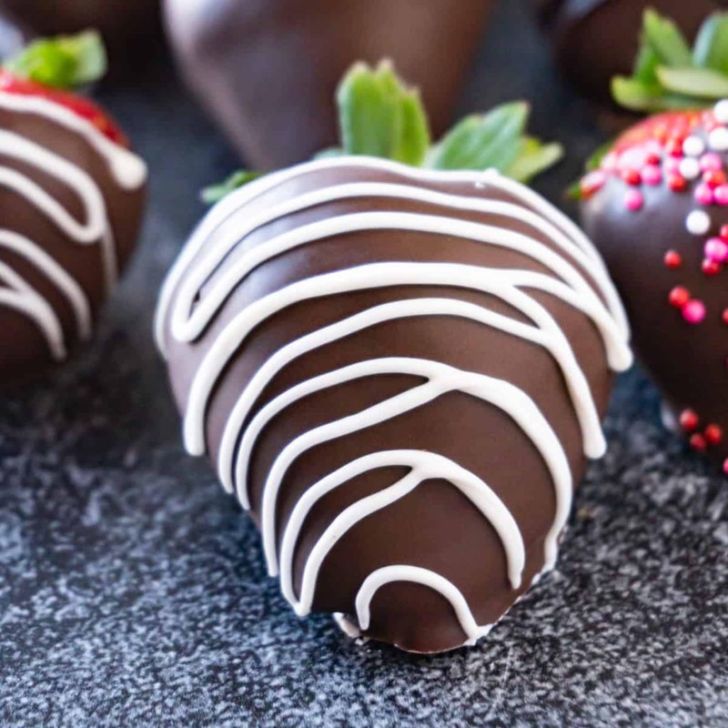 Merckens Coating Wafers Melting Wafers Dark Cocoa 2 pounds