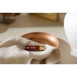 Young Living Thieves Roll-On - 10 ml - Pre-Diluted Essential Oil Blend for On-The-Go Application - a Legendary Blend of Essential Oils. Formulated with Clove, Lemon, Cinnamon Bark, Eucalyptus