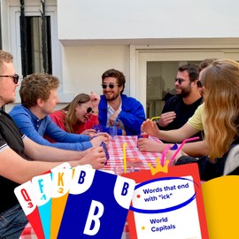 CRACK LIST I Family game I Card Game I 2-8 players I Board Game for Kids 10+ and Adults I 30 minutes Playing Time I Party Game for Family and Friends I English