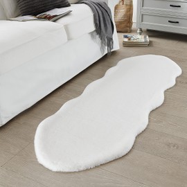 Teppich Wölkchen Fluffy Rug Made of Faux Fur, Rabbit Fur, Short Fur, High Pile Fur Rug for Living Room or Bedroom Bed Rug, Decorative Seat Cushion for Sofa, White – 55 x 160 cm Fur