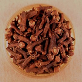 Cloves, Whole - 3.5 oz Stovetop Shaker Jar