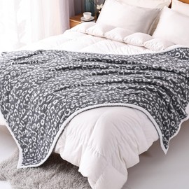 Panku Ultra Soft Leopard Throw Blanket, Cozy Knit Warm Cheetah Fleece Blankets for Couch and Sofa, Knit Reversiable Luxury Fluffy Blanket Throw (50x60 Inches, Snow Light Grey)