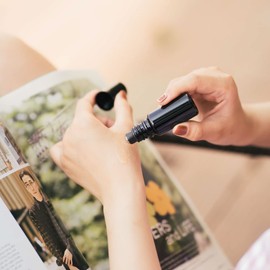 Infinity Jars Black Ultraviolet Glass Bottle 15 Ml (.5 fl oz) w/Steel Ball Roll on Tip Screw top Bottle for Essential oil, Perfume Sample Bottles Cosmetic Containers Roller Bottles w/Black Cap 3-Pack