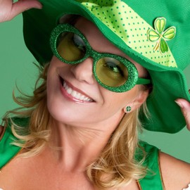 Zepmais Four Leaf Clover Earrings with Celtic Knot Sterling Silver Shamrock Earring with Green Cubic Zirconia Irish Jewelry St.Patrick's Day Lucky Gifts for Women