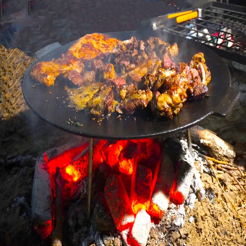 Veryard 18" Cast Iron Griddle, Round Iron Pan, Portable Campfire