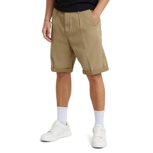 Pleated chino short