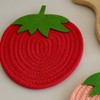 Hemoton Pot Holders Cloth Trivets Strawberry Shaped Cotton Thread Kitchen
