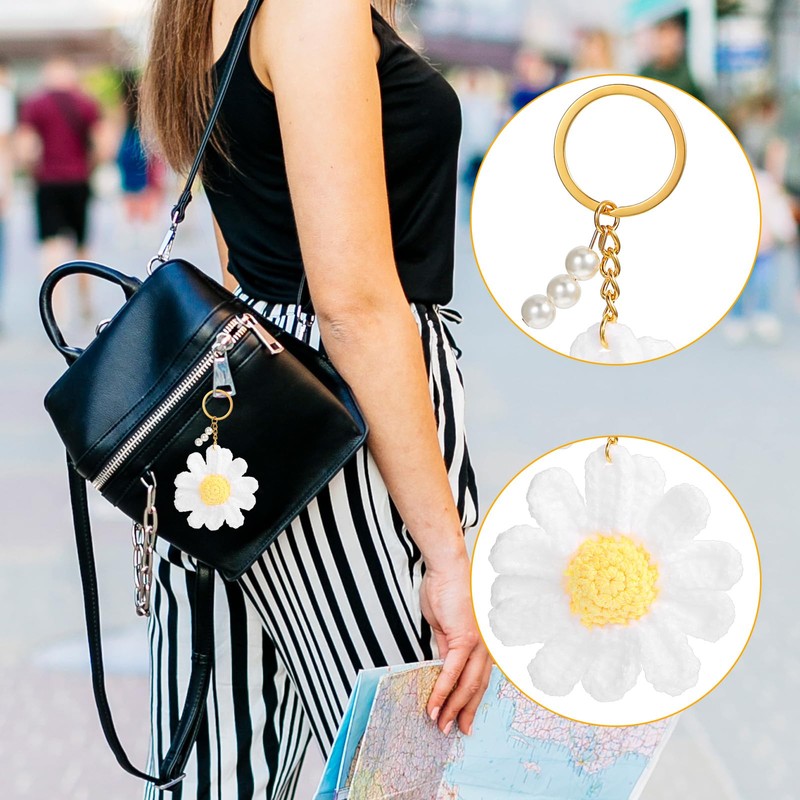 Apausvcm Daisy Keychain, Cute Flower Crochet Bag Charms for Women