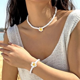 MMIUAEG 2Pcs Hawaiian Plumeria Rubra Bracelets Bohemian Polymer Clay Beaded Stretch Bracelet for Women Tropical Flower Summer Beach Boho Jewelry (B&N-White)