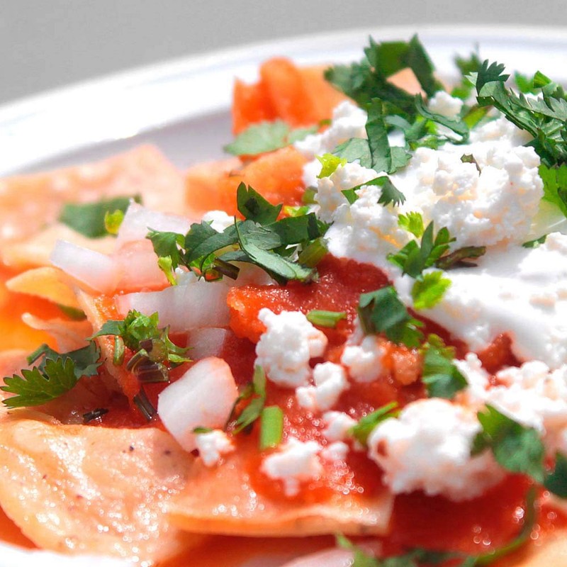 2 Gringos Chupacabra Salsa Medium 16 Oz with Fresh Serranos