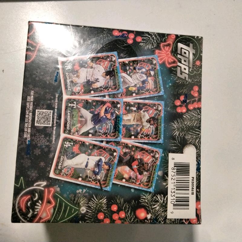 Topps Holiday Mega Box 2024 baseball -Box or Packs -