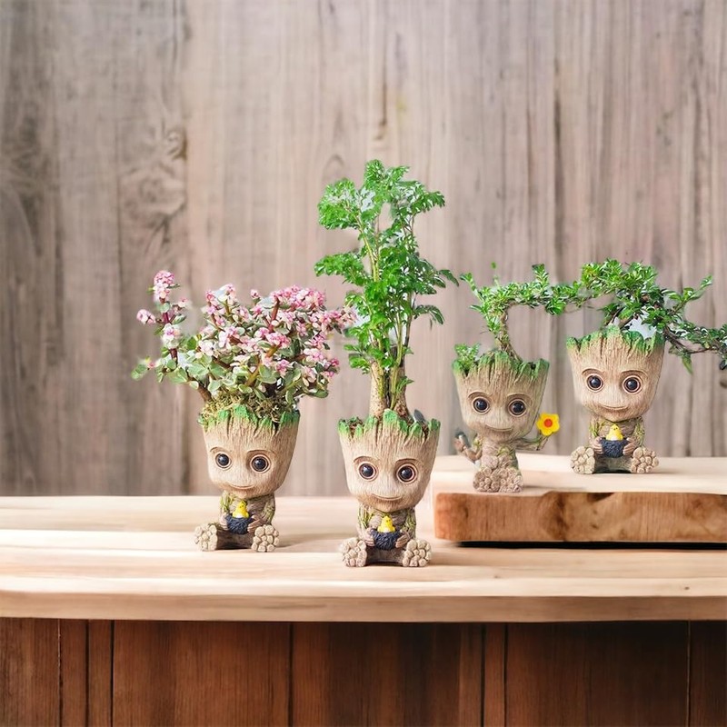 ZEshops Mini Groot Figurine Miniature Model Home Accessories Decompression Artefact