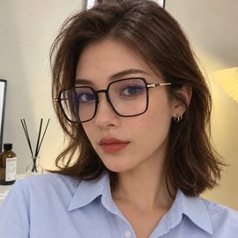 Photochromic Blue Light Glasses for Men and Women – Color-Changing Square Metal Frames for Everyday Indoor and Outdoor Wear