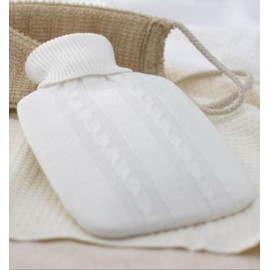 Hugo Frosch Wärmflasche Klassik 1,8 l mit Strickbezug weiß