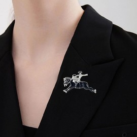 ONLYJUMP Gold Derby Horse Racing Brooch For Women Rhinestone Horse Brooch Kentucky Western Cowgirl Pin Jewelry Suit Lapel Pin - Kentucky Bourbon Clothing Accessory (Silver)