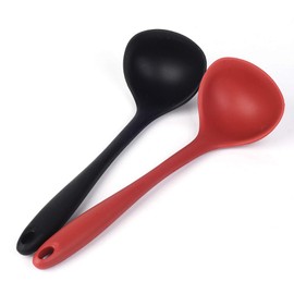 Juego de 2 cucharas de sopa de silicona, antiadherentes, resistentes al calor, mango largo, irrompible, para cocina en casa, color rojo y negro