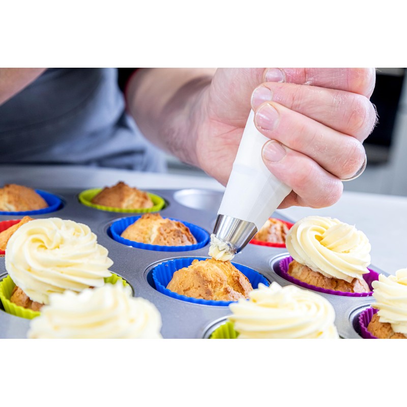 KitchenCraft Sweetly Does It Piping Bag and Nozzles, Gift Boxed,