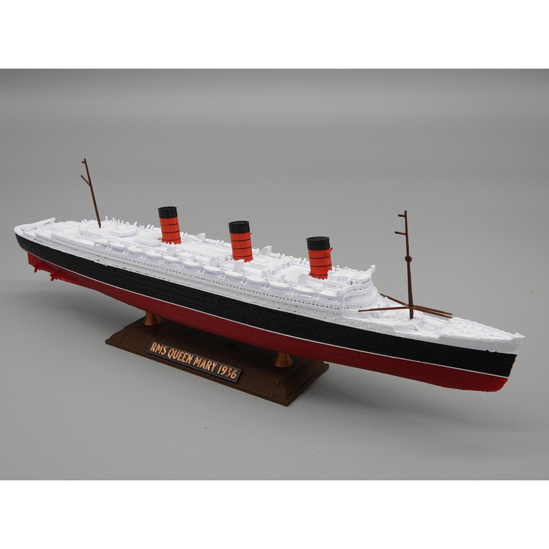 RMS Queen Mary Model 1 Foot in Length (Model with
