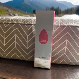 Beautyblender Bounce 12-Hour Always on Radiant Skin Tint Buildable 30 ml -Deep 2