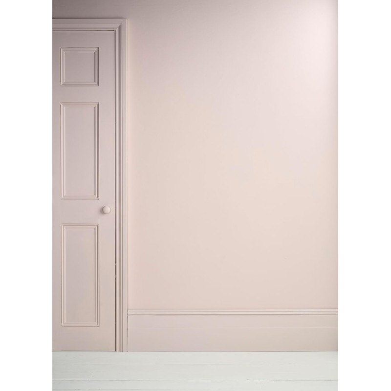 Annie Sloan Satin Paint. Self-leveling, All-in-one Paint with No Wax