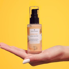 GLOW ON Feuchtigkeitscreme für Damen, Antioxidans Explosion im Gesicht mit seinen 32 natürlichen Wirkstoffen wie Astaxanthin, reines Vitamin C, Retinol oder pflanzliche Hyaluronsäure - Regenerierende