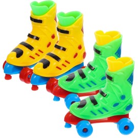 Wpppan 1 Pair Funny Cute Finger Roller Skates, Mini Finger Boards Party Favors Novelty Finger Boards Finger Bikes (Random Color)