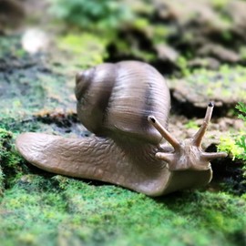 Toddmomy Landscape Decor Snail Ornaments Resin Snail Figures Garden Decorations Mini Resin Snail Model Snail