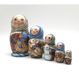 Unique Russian Nesting Dolls Country Girl Hand Carved Hand Painted 5 Piece Set