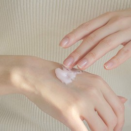 AROMATICA Reviving Rose Infusion Cream 1.7 oz / 50ml, Vegan, Anti-aging, Hydrating, Brightening cream for dry skin | with Damask Rose Water and Rose Oil | Korean Skincare