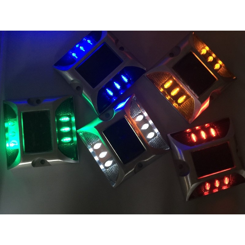 Solar Charging Road Tack LED Light Flashing Weight 20T Night